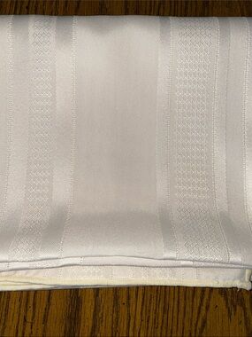 Vintage MCM table cloth cotton elegant pattern creamy white - Unbranded no tags